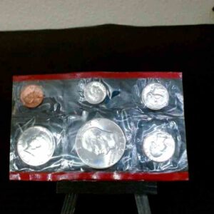 US 1973 Uncirculated Mint Set in Original Cellophane, 13 Coin Set, See photos for coins